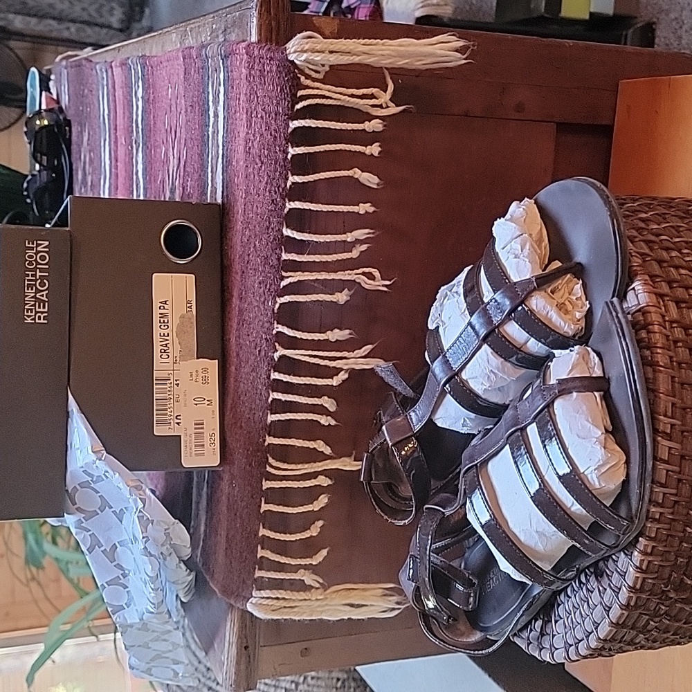 sandals Kennith Cole Reaction patent leather brown